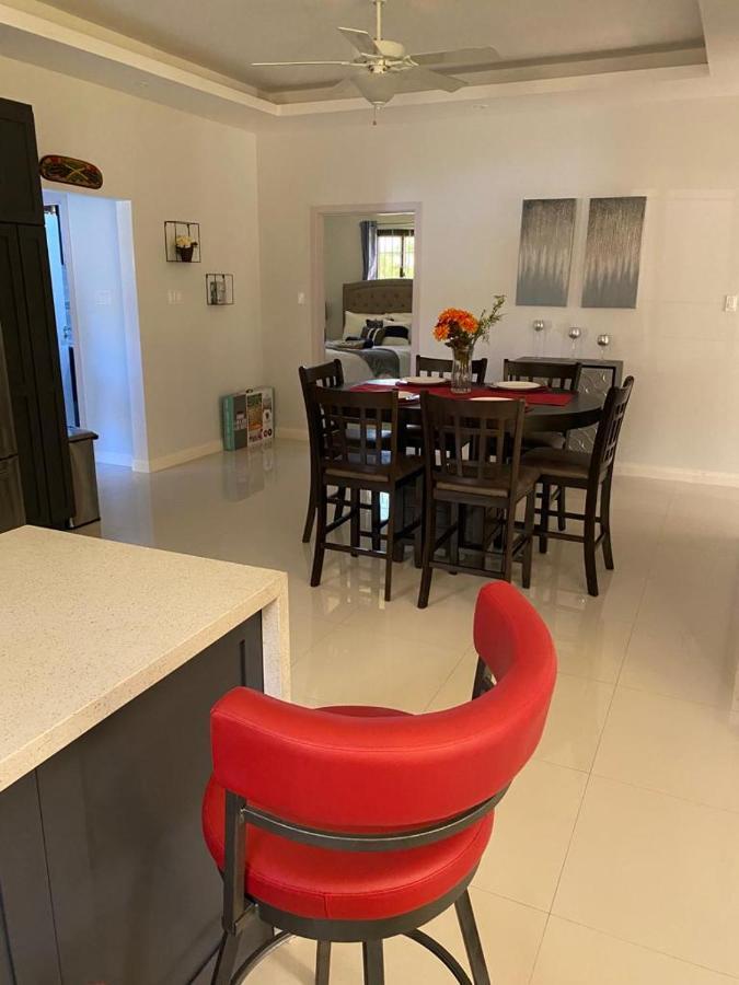 Luxurious Royale- 5 Min Drive To Ferienhaus Ocho Rios